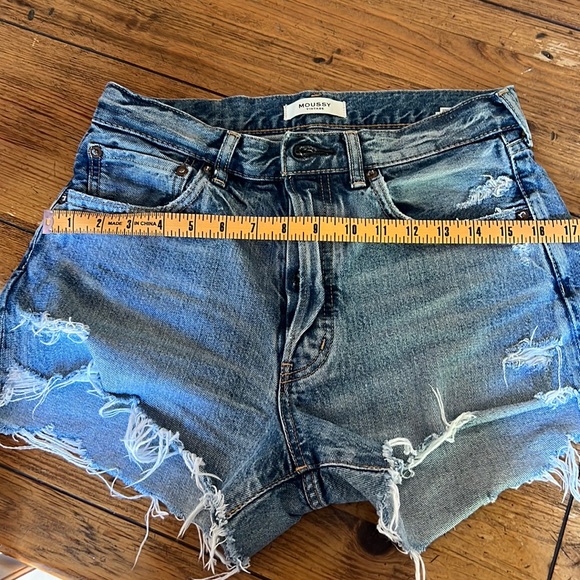 High wasted denim shorts - Picture 6 of 6